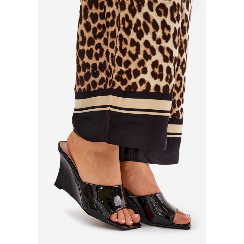 Bodas de mujeres pintadas en cuñas negras negro 1