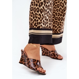 Flip de mujer pintada Flips Brown Leopard Leopard Impresión marrón 2