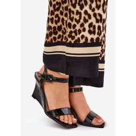 Sandalias de mujer pintadas en cuñas negras negro 1