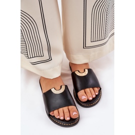 Zapatillas para mujeres de cuero ecológica con detalles decorativos negros 5