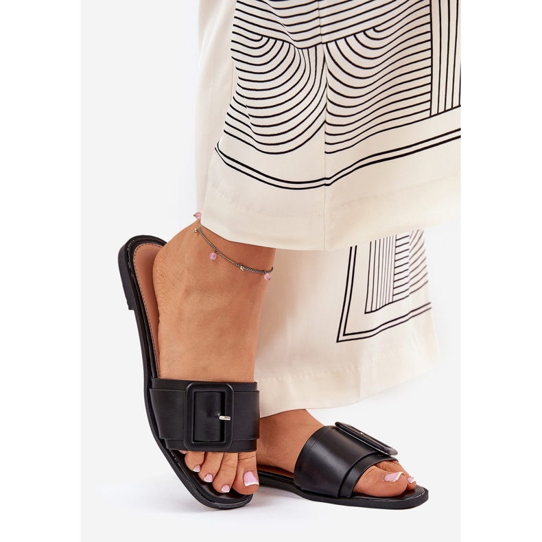 Zapatillas para mujeres de cuero ecológica plana con hebilla negra negro 1