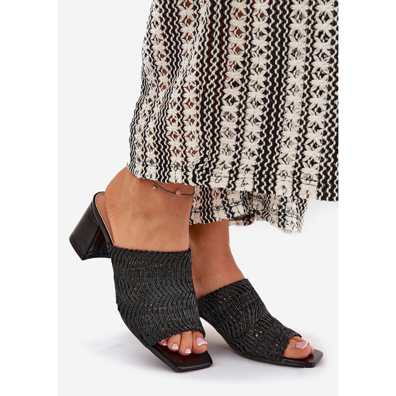 Chanclas para mujeres con tacones negros 1