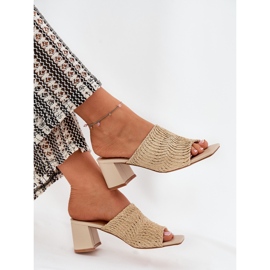 Chanclas para mujeres con tacones beige 6
