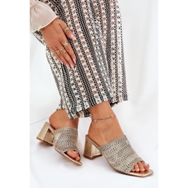 Chanclas para mujeres con tacones dorados 5