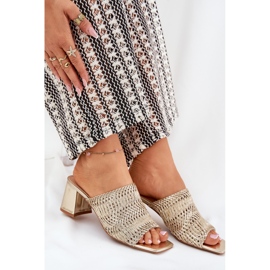 Chanclas para mujeres con tacones dorados 6