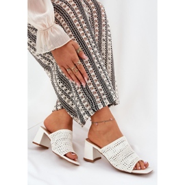 Chanclas para mujeres con tacones blancos 7