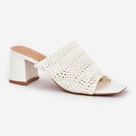 Chanclas para mujeres con tacones blancos 4
