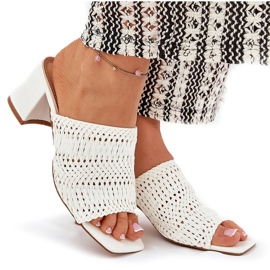 Chanclas para mujeres con tacones blancos 9