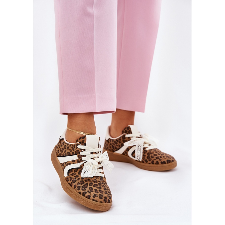 Zapatillas de deporte para mujeres bajas con encaje leopardo estampado marrón 2 Zapatillas de deporte para mujeres bajas con encaje leopardo estampado marrón 2