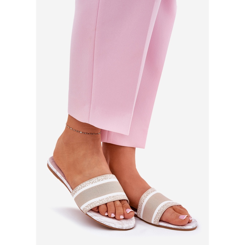 Zapatillas de mujer beige patouched 1 Zapatillas de mujer beige patouched 1