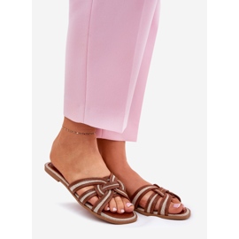 Chanclas de mujeres planas con rayas marrones entrelazadas marrón 1