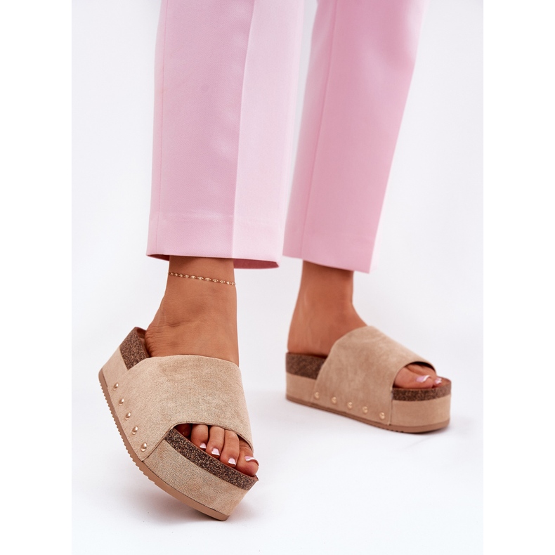 Zapatillas para mujeres en la plataforma masiva Eco Suede Khaki beige 2