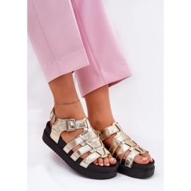 Sandalias para mujeres en la plataforma con hebillas de oro dorado 6
