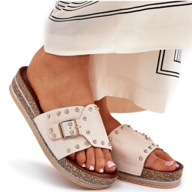 Flip Flip Flip Flip en la plataforma con una hebilla y tachuelas beige 10