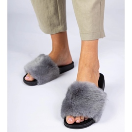 Chanclas grises con pelo 3