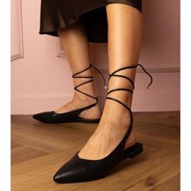 Tacones planos negros hechos de eco -sather 2