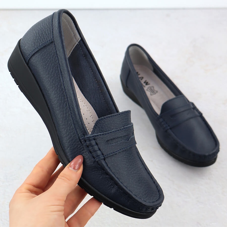 Mocasines de cuero para mujeres en una plataforma Navy Blue Sabatina Jhy01 azul 1