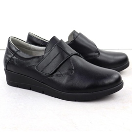 Zapatos de cuero para mujeres en cuñas Black Sabatina Jhy202 negro 2