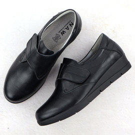 Zapatos de cuero para mujeres en cuñas Black Sabatina Jhy202 negro 3
