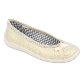 Zapatillas para niños de Befado con un arco 980x103 beige 1