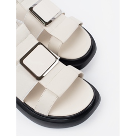 Goodin Light -Beige Leather Elegant Sandals en la plataforma 2