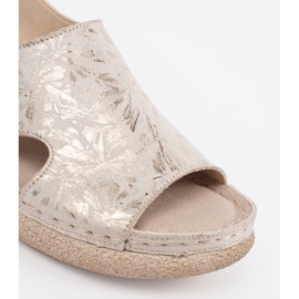 Goodin Ligera -Beige sandalias planas con hebilla 4