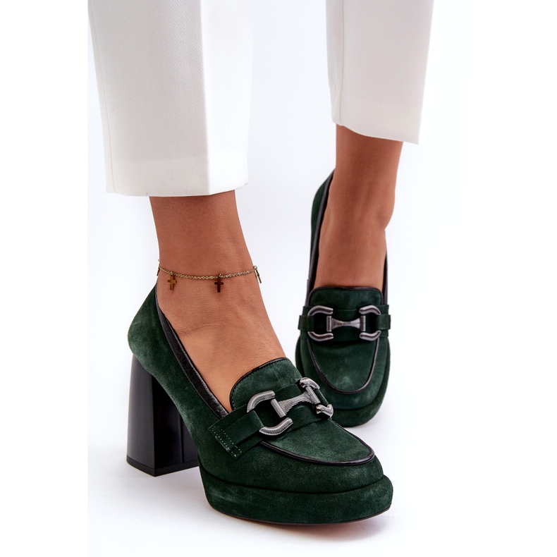 Bombas de cuero en la masiva Laura Messi 2706 Dark Green Post verde 4