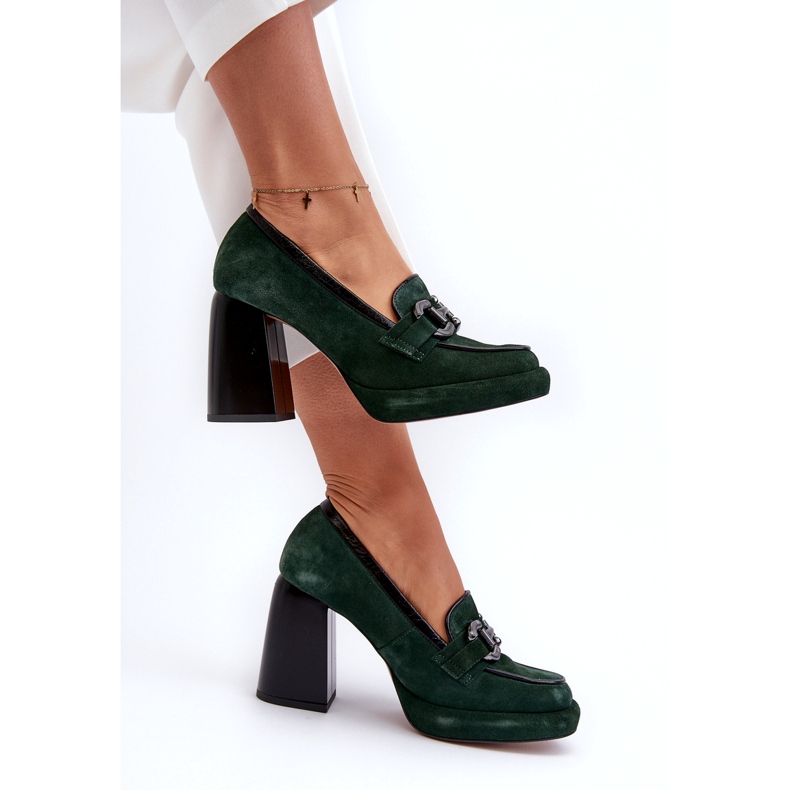 Bombas de cuero en la masiva Laura Messi 2706 Dark Green Post verde 1