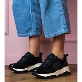 Zapatillas deportivas de mujer negras. negro 1