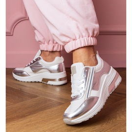 Zapatillas blancas con circones y una inserción metálica blanco 2