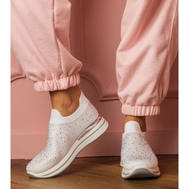 Zapatillas de deporte para mujeres blancas en la plataforma con circones blanco 2