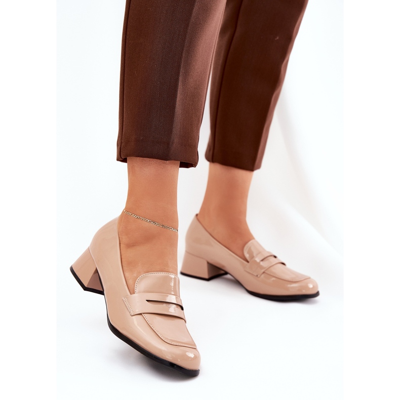 Bombas desnudas pintadas de baja tina beige 2