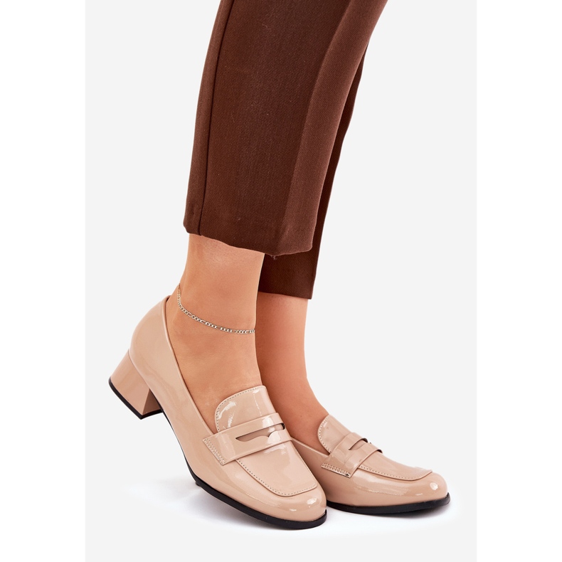 Bombas desnudas pintadas de baja tina beige 1