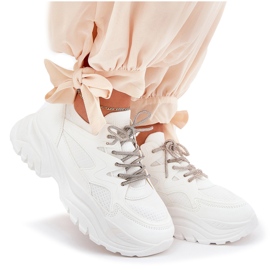 Zapatillas de deporte para mujeres en una plataforma decorativa de cordones blancos 8