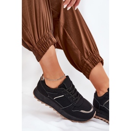 Zapatos deportivos femeninos en la plataforma negro 7