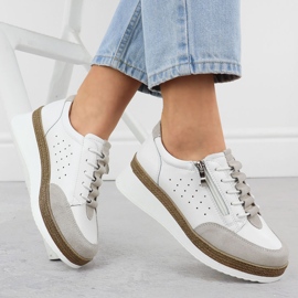 Zapatos de cuero para mujeres para cuñas blancas T.Sokolski W25-202 blanco 4