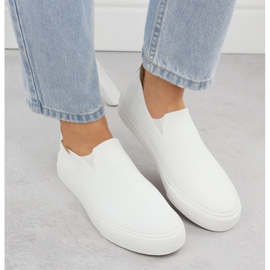 Las zapatillas textiles se deslizan en Białe Big Star RR274717 blanco 6