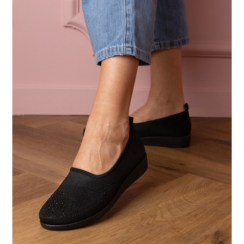 Zapatillas negras para mujeres con circones negro 1
