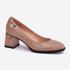 Bombas barnizadas de cuero en el pilar de beige Vinceza 91130 4