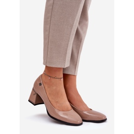 Bombas barnizadas de cuero en el pilar de beige Vinceza 91130 1