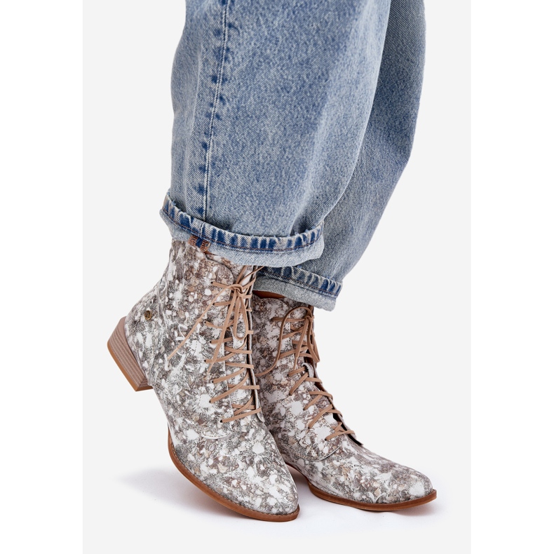 Maciejka de tacón plano de cuero 06391-25 botas beige 1