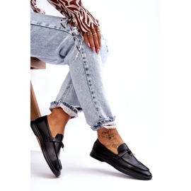Mocasines negros para mujeres con un candado decorativo 3