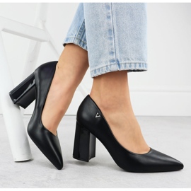 Bombas para mujeres en la publicación decorativa Black Vinceza 62220 negro 5