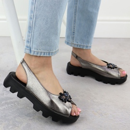 Sandalias para mujeres en la plataforma Potocki de plata metálica perforada SZ12610 5