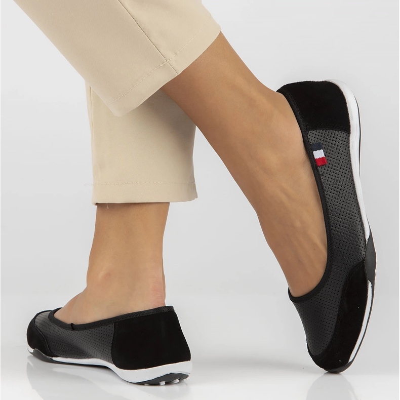 Filippo Zapatillas de deporte de cuero DP142/24 BK Negro perforado blanco 2