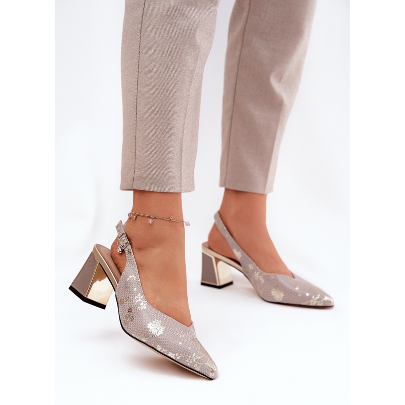 Sandalias de cuero para mujeres en el pilar con herramientas de nariz alta Vinceza 66733 Oro y plata 2