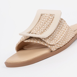 Goodin Tedeed colgajo en una suela beige plana 1