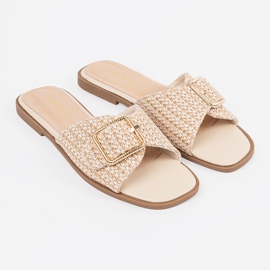 Goodin Zapatillas en una rejilla beige y blanca con una hebilla 1