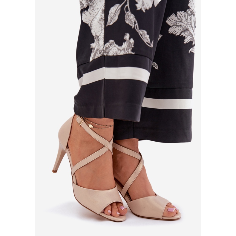 Sergio Leone Sandalias de moda en un alfiler de oro dorado 1