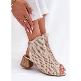 Tacones altos de cuero para mujeres con un tacón Maciejka abierto 06899-25 Golden-Beige 9